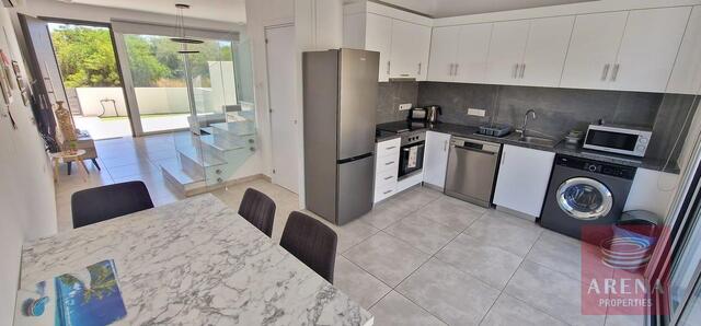 detachedHouse-69fb77552a908-1.jpg
