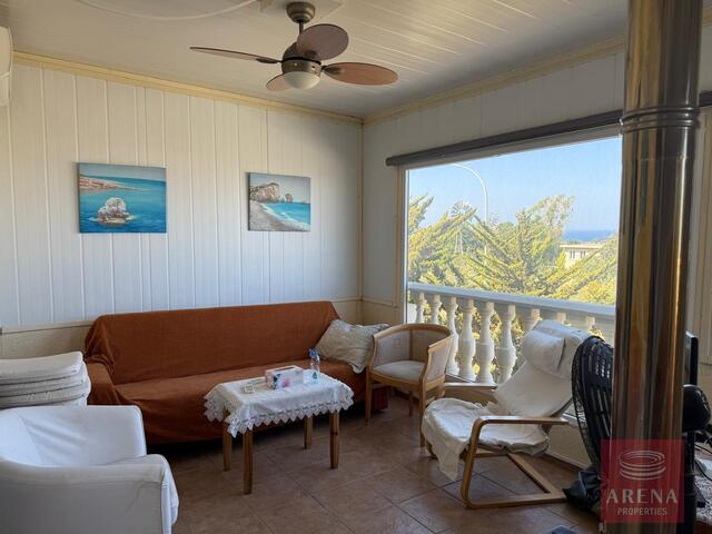 Apartment with Huge Veranda & Sea Views – photo 3