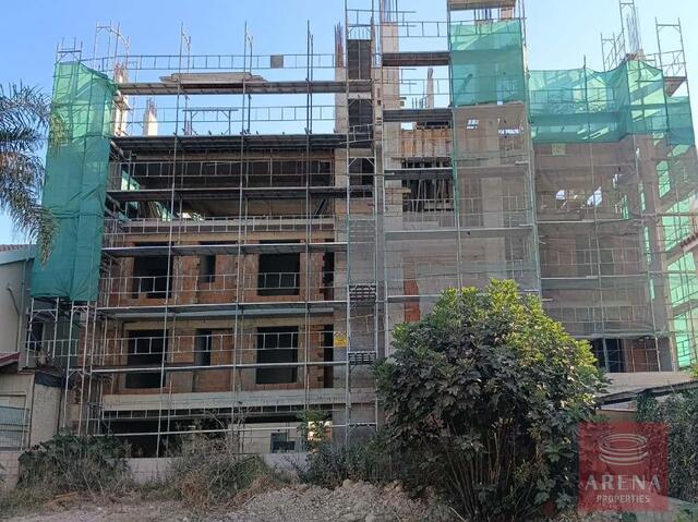 Penthouse in Downtown Larnaca – photo 1