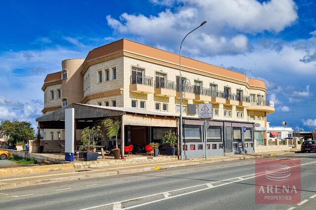 realEstateForBusiness-2-BUILDING-INDERYNIA-7888.jpg