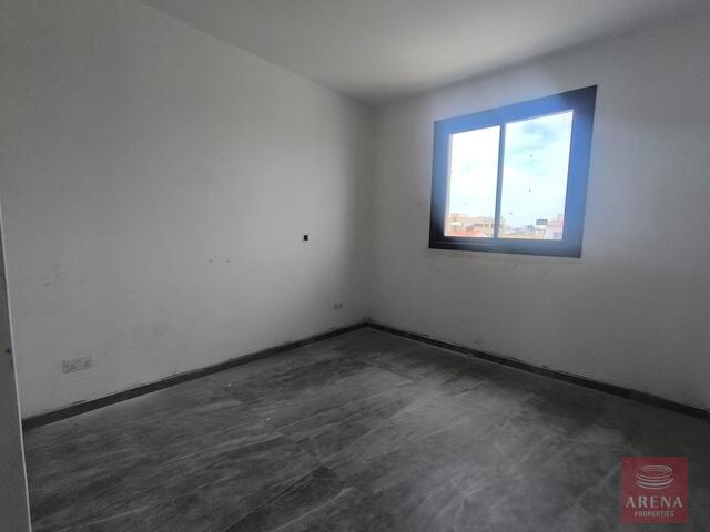 penthouse-6a3a5eb7a0e14-3.jpg