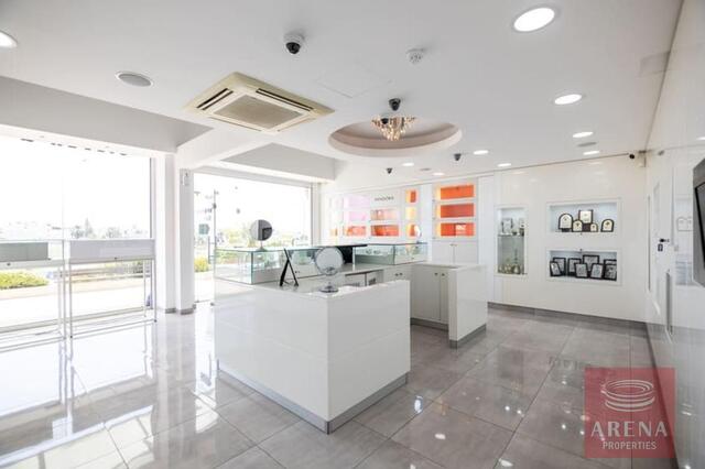 Luxury Shop For Sale In Paralimni – photo 4
