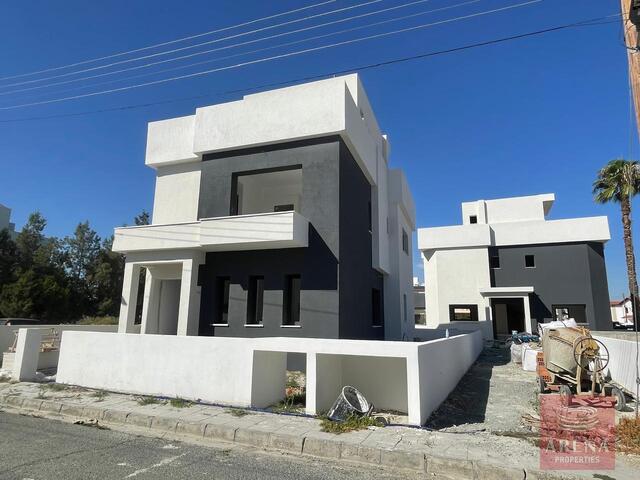 detachedHouse-1-4-bed-villa-in-Livadia-8643.jpeg
