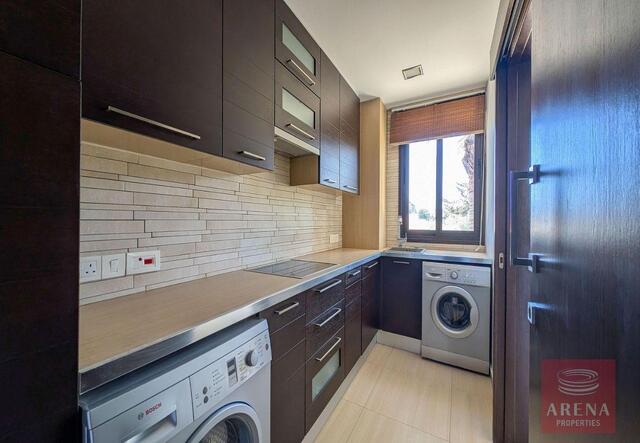 Elegant Four-Bedroom Villa in Livadia – photo 18