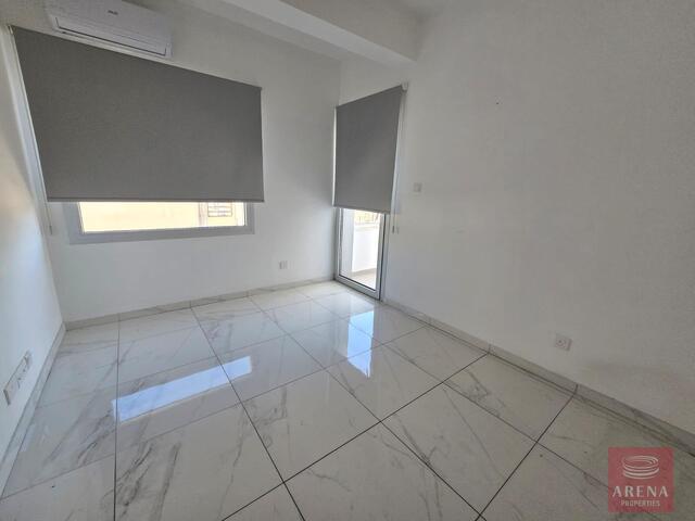 realEstateForBusiness-1-office-rent-faneromeni-10283-6.jpg