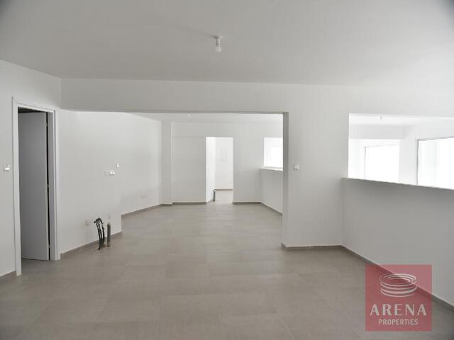 realEstateForBusiness-69a86c447d567.jpg