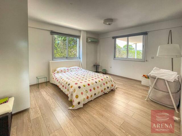 5 Bedrooms Villa in Protaras – photo 20
