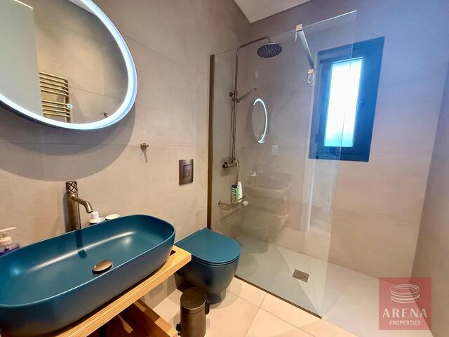 detachedHouse-69a03e0bb80e3.jpg