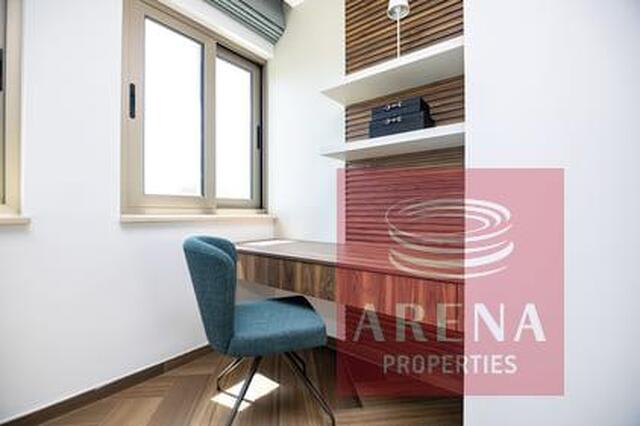 apartment-6996ca8040370-2.jpg