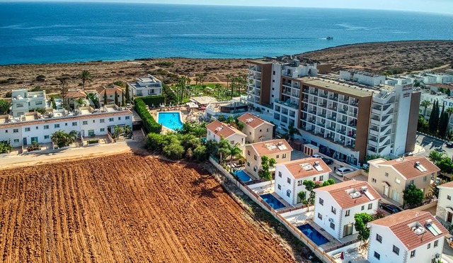 detachedHouse-1-VILLA-CAPE-GRECO-10355-5-1.jpg