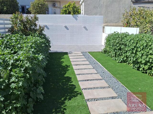 realEstateForBusiness-69f1f570c9397-4.jpg