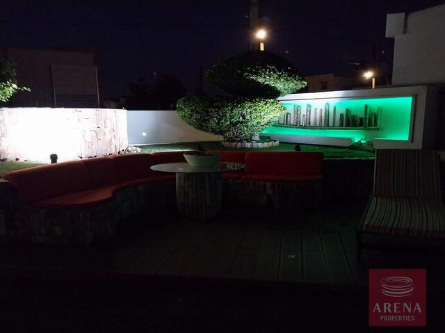 detachedHouse-69e0a15b1d77f-2.jpg