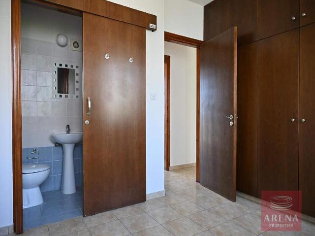 Modern 3-Bedroom House In Oroklini – photo 12