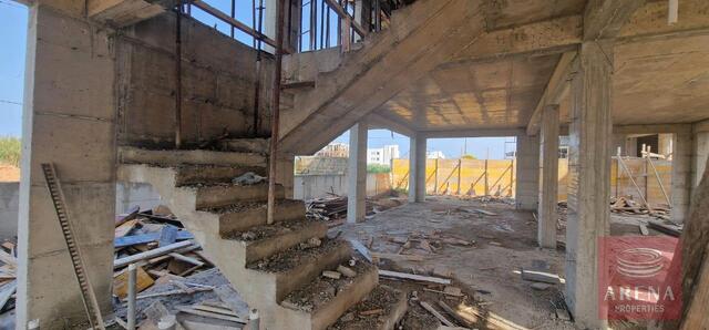 detachedHouse-69e5e9a65c141-1.jpg