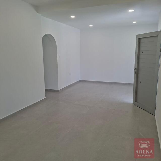 3 Bedroom Bungalow for sale in Agios Nicolaos - Fully Renovated – photo 12
