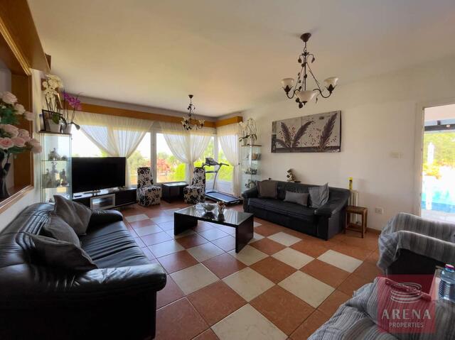 Luxury 6 Bed-Villa For Sale In Ayia Napa – photo 23