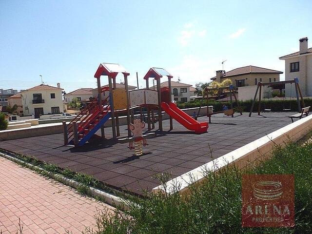 detachedHouse-3069-kids-play-area.jpg