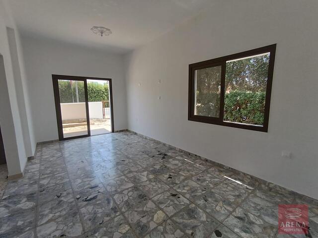 bungalow-12-houses-in-pervolia-8297.jpg