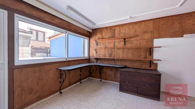 detachedHouse-6a3d67c8e6f82-1.jpg