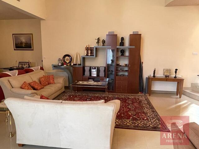 detachedHouse-12-4-bed-house-in-Sotiros-6363.jpg