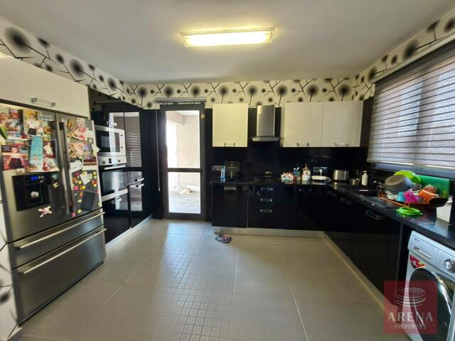 detachedHouse-6a71b90759bcf.jpg