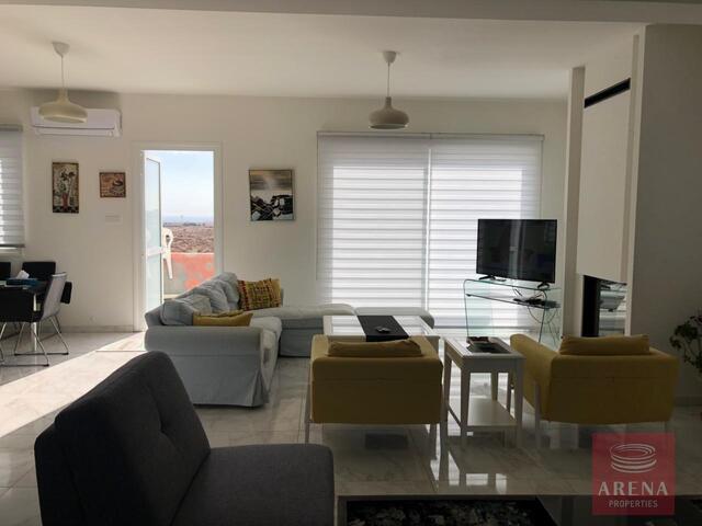 detachedHouse-7-4-BED-VILLA-IN-PARALIMNI-7728.jpg