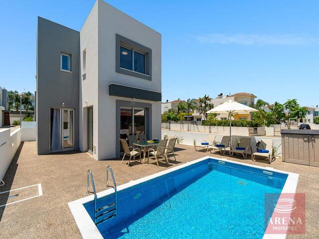 Villa In Ayia Triada For Sale – photo 1