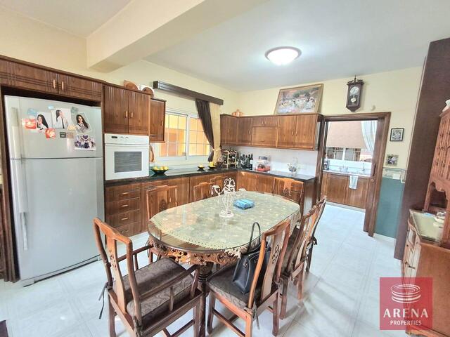 detachedHouse-12-5-BED-VILLA-LIVADIA-9182-6.jpg