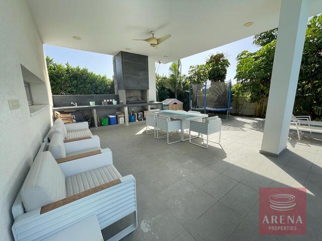 detachedHouse-9-Villa-for-sale-in-Dekelia-6383.jpeg