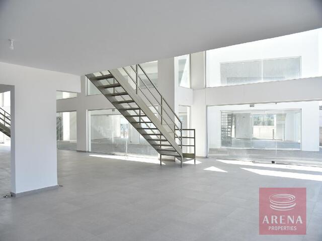 realEstateForBusiness-69a86c4447302.jpg