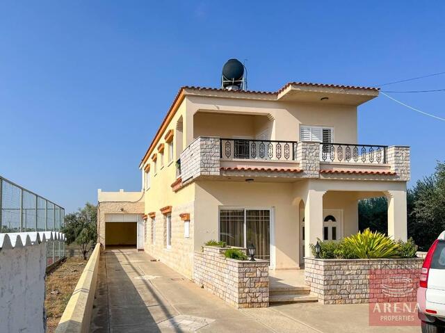 3 Bedrooms Villa in Paralimni – photo 1
