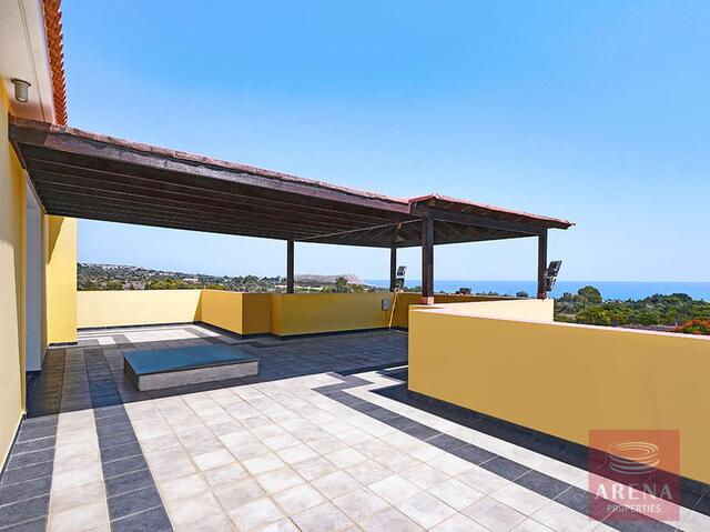 detachedHouse-69f0badeede52-1.jpg