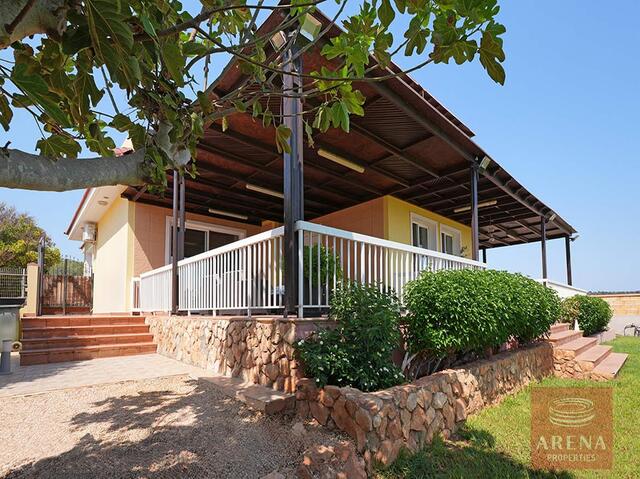 detachedHouse-69f0badebf20e-1.jpg