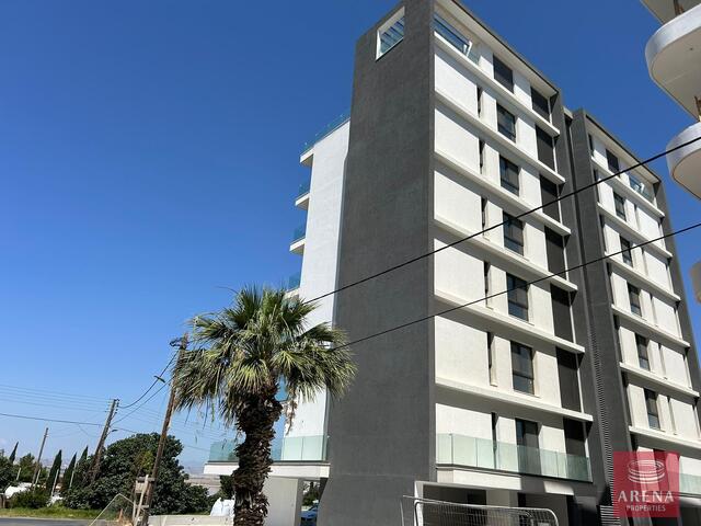 apartment-4-apts-in-makenzy-8255.jpg