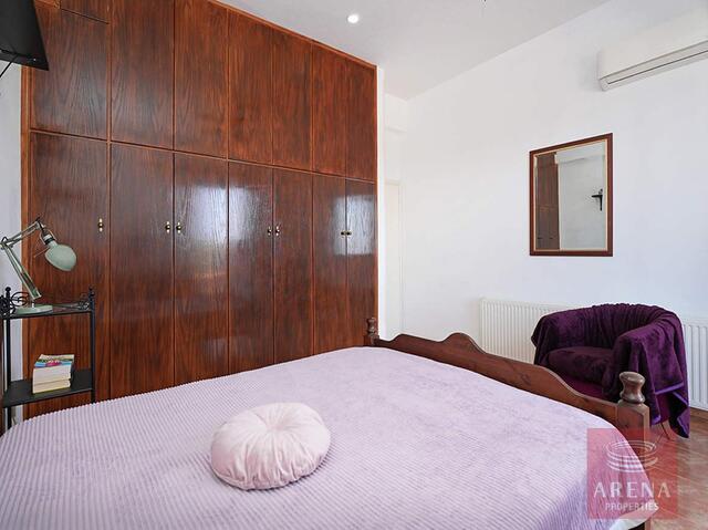 detachedHouse-69f0badf23d22-1.jpg