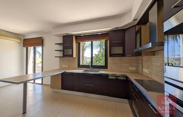detachedHouse-6a7d7242d18ad-2.jpg