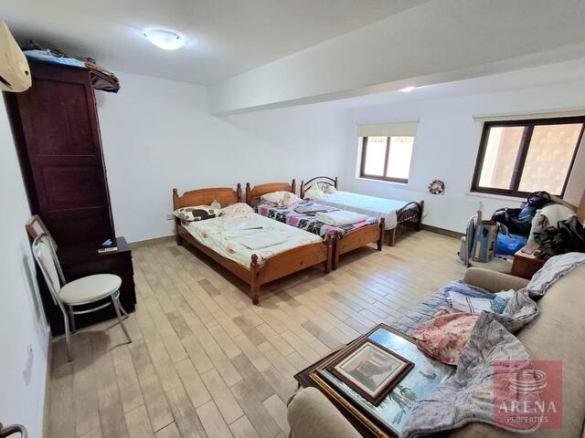 detachedHouse-33-7-BED-VILLA-KALAVASSOS-9083.jpg