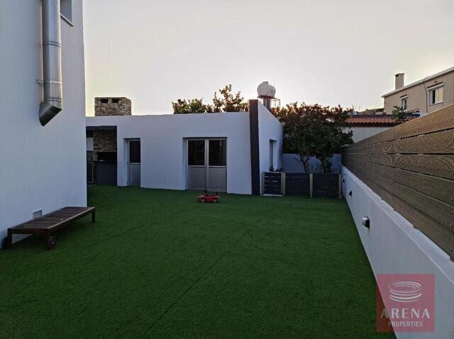 detachedHouse-69a016f21dfcc-1.jpg