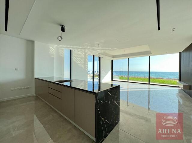 detachedHouse-10-1-luxury-villa-in-ayia-thekla-6154.jpg