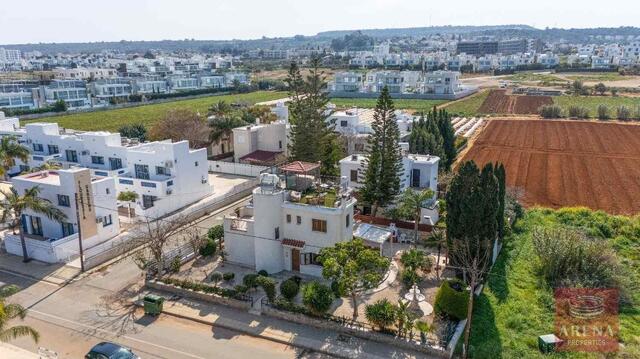 4-Bedroom Villa in the Pernera Area of Protaras – photo 3