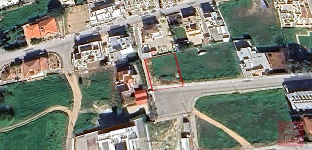 land-6983385779669-2.jpg