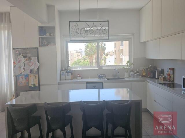 apartment-6a310536205aa-1.jpg