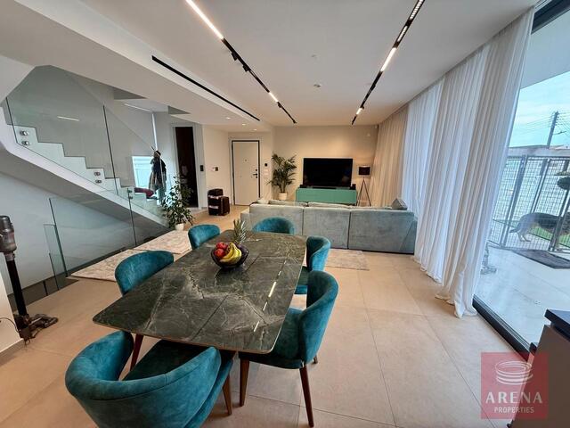 detachedHouse-69a03e0af2817.jpg