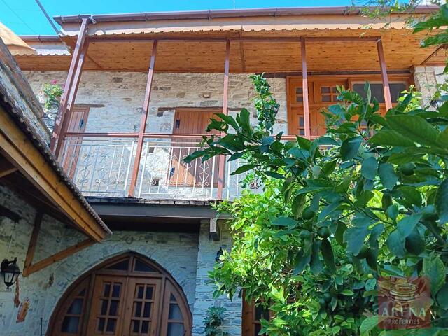 detachedHouse-1-HOUSE-IN-LEFKARA-8219.jpeg