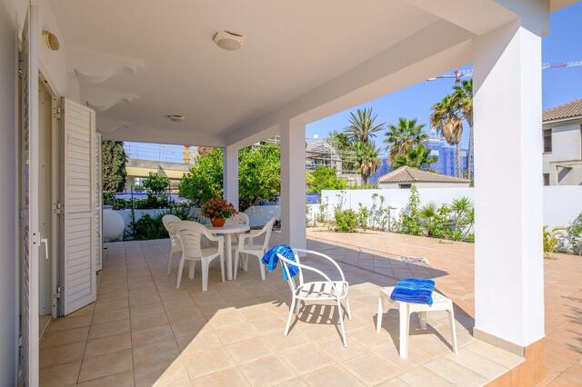 detachedHouse-1-VILLA-IN-DEKELIA-9772-11-1.jpg