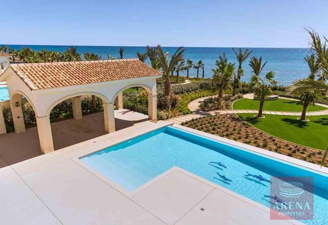 detachedHouse-36-6-BED-VILLA-IN-PERVOLIA-6867-1.jpg