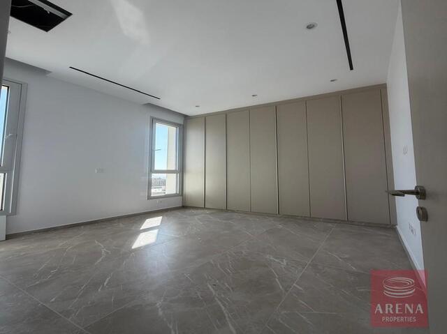 2 Bed Penthouse in New Marina Area – photo 21