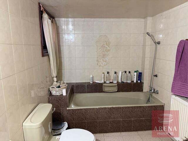 detachedHouse-697c9669c451b-1.jpg