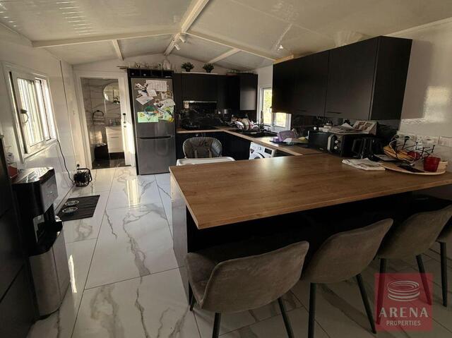 detachedHouse-6a2bd5b1537bd-1.jpg
