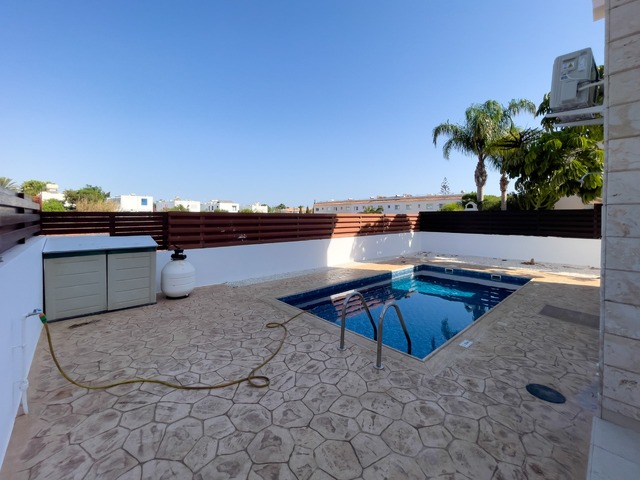 detachedHouse-1-VILLA-CAPE-GRECO-10355-15-1.jpg